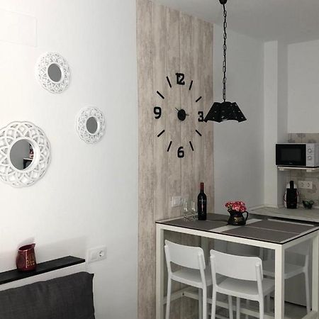 Allo Apartments "Real Escuela" Centro Loft Jerez de la Frontera Exterior foto