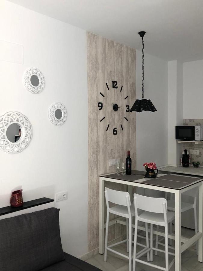 Allo Apartments "Real Escuela" Centro Loft Jerez de la Frontera Exterior foto